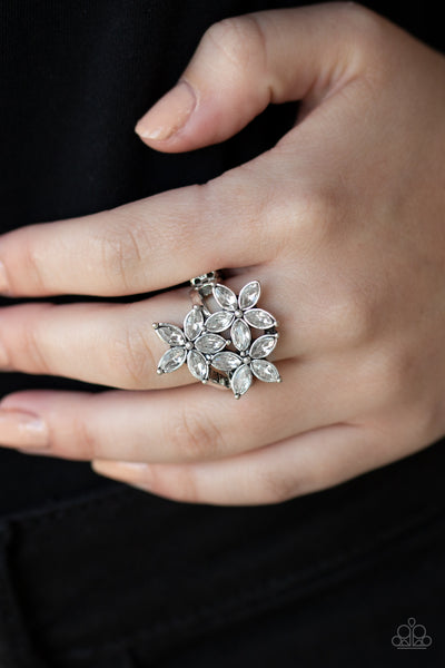 Paparazzi Gardenia Grandeur - White Rhinestone Ring